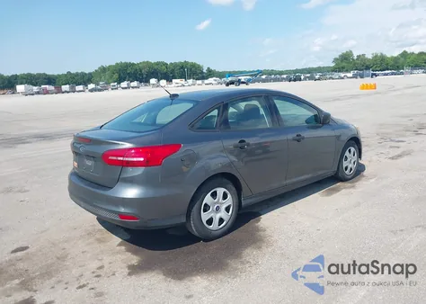 2018 Ford Focus S из США, поврежденный, VIN 1FADP3E25JL320932